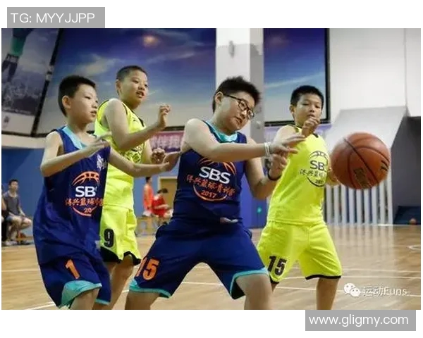 北京篮球队灵活性变革引发热议探索新战术与团队协作的未来发展 北京篮球队灵活性变革引发热议探索新战术与团队协作的未来发展